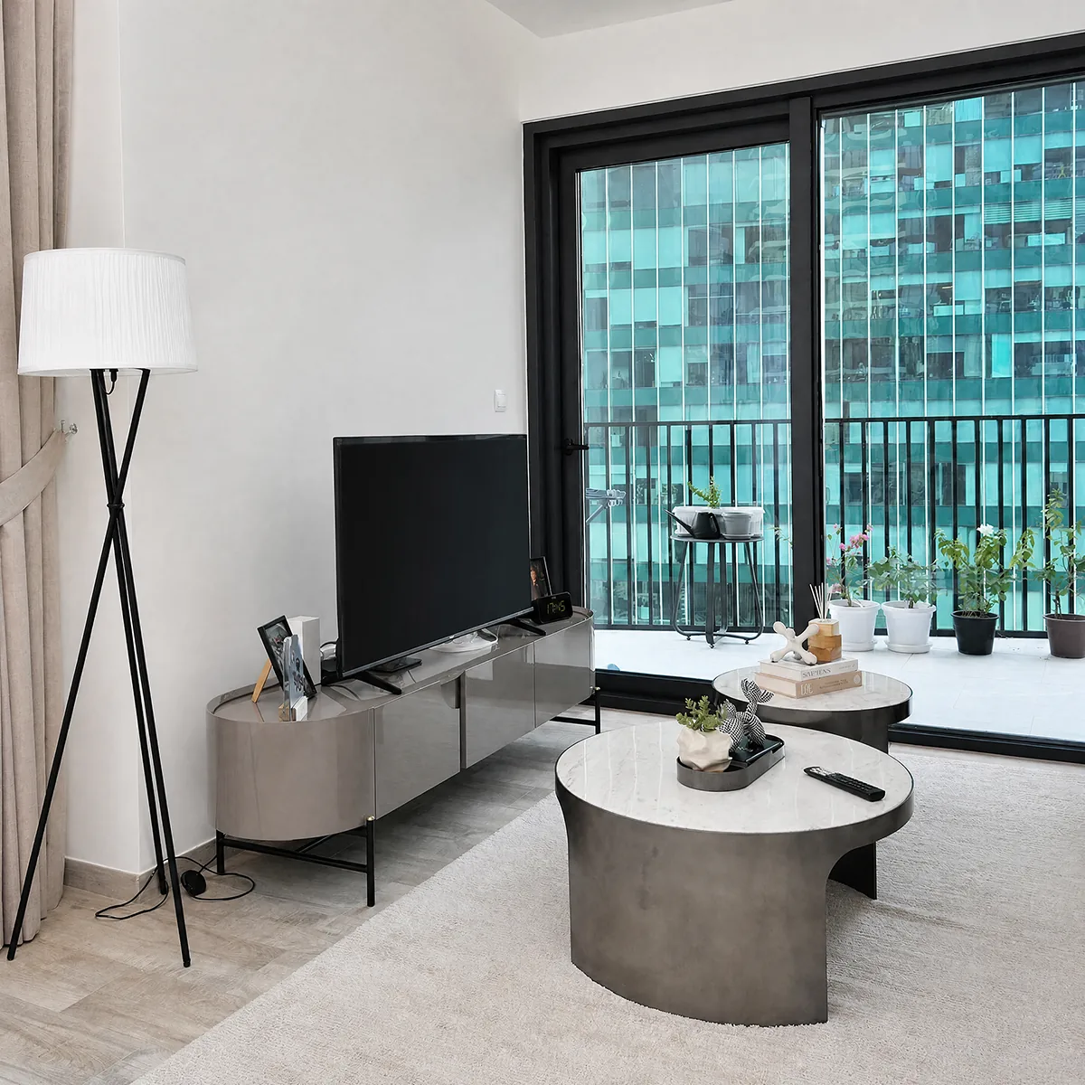 A living room relit by Radbin — Window